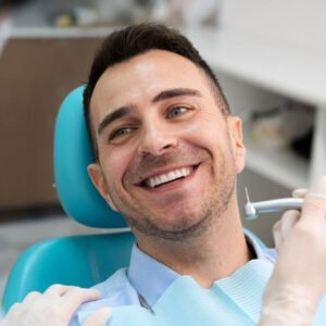 Friendly consultation for an adult patient at Mission Dental Care, a dentist that accept Medi-Cal for adults in Oceanside CA.